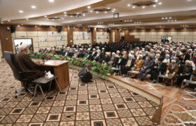 دیدار وزیر ارشاد و مشاور رئیس جمهور در امور روحانیت با طلاب و روحانیون یزد