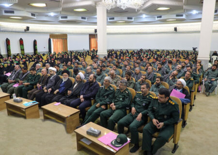 مساجد و مدارس دو پایگاه مهم انقلاب که باید حفظ شود