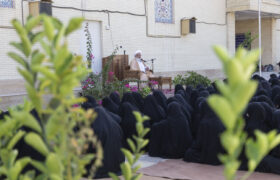 حضور امام جمعه یزد در مدرسه دخترانه معارف شهید مطهری