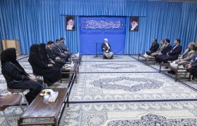 دیدار رئیس مرکز وکلا، کارشناسان رسمی و مشاوران خانواده قوه قضائیه با امام جمعه یزد