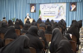 دیدار جمعی از بانوان فعال فرهنگی با نماینده ولی فقیه در استان