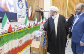 حضور امام جمعه یزد در عید همدلی