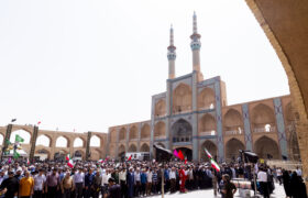 اقامه نماز بر پیکر مطهر شهدای تجاوز رژیم صهیونی به استان یزد توسط امام جمعه یزد