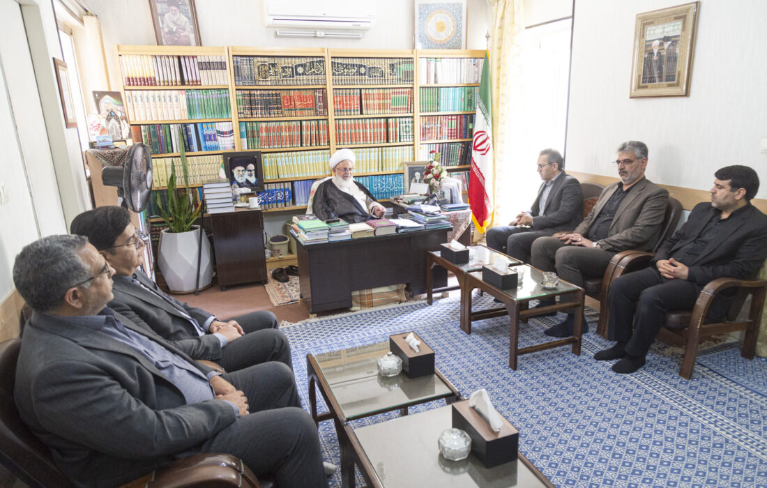 پیشنیاز دریافت مالیات، خدمتگزاری به مردم و رعایت عدالت است