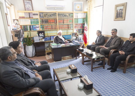 پیش‌نیاز دریافت مالیات، خدمتگزاری به مردم و رعایت عدالت است