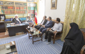 دیدار مدیرعامل و معاونین شرکت توزیع برق استان با امام جمعه یزد