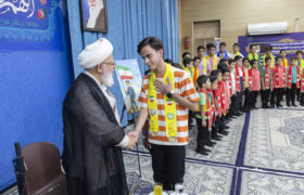 دیدار جمعی از اعضای تشکل های دانش آموزی با آیت الله ناصری