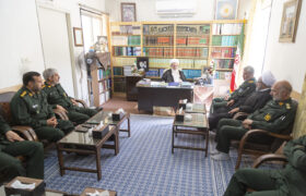 دیدار فرمانده جدید و اعضای شورای فرماندهی سپاه الغدیر با امام جمعه یزد