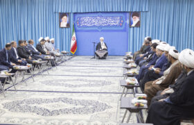 دیدار مدیرکل و کارکنان اوقاف با امام جمعه یزد