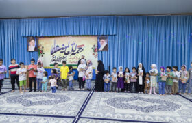 جشن میلاد پیامبر رحمت و مهربانی حضرت محمّد(ص) و امام جعفر صادق(ع) در دفتر امام جمعه یزد