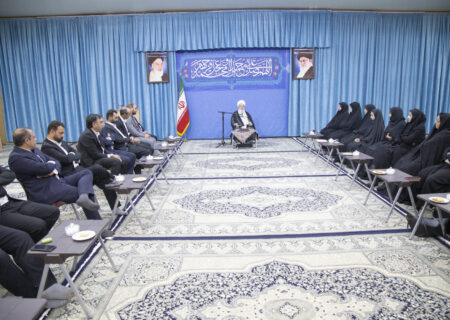 آموزش توحید و خداشناسی، اولین و مهم‌ترین گام در تربیت نسل آینده است