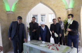 حضور امام جمعه یزد در مراسم شهید گمنام در استانداری