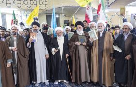 تجمع طلاب و روحانیون یزدی در محکومیت اهانت به مساجد و قرآن